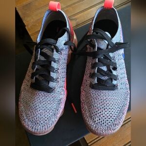 Nike Air Vapormax Flyknit  Women’s size 8